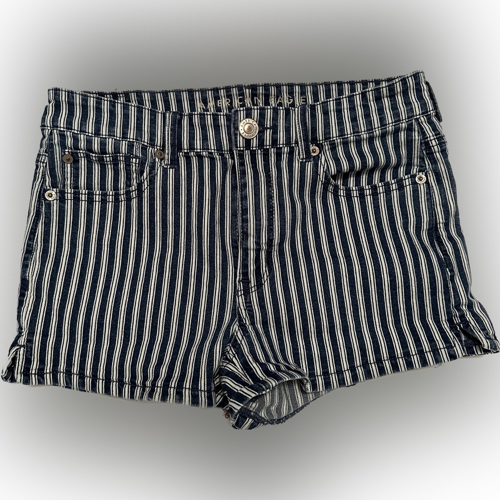 American Eagle Outfitters Women’s Stripe Jean Shorts (size 8)